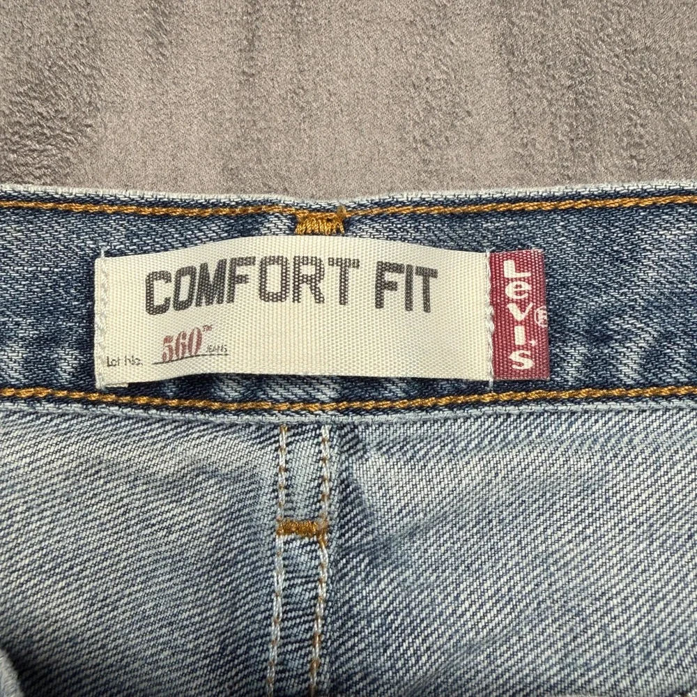 Levi's 560 Comfort Fit Jeans Mens 36x34 Blue Light Wash Loose Tapered Denim
